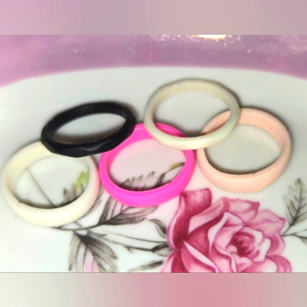 Silicone rings sz 8-10